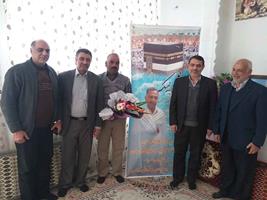 دیدار مدیر حج و زیارت استان سمنان با خانواده شهدای مسجدالحرام 